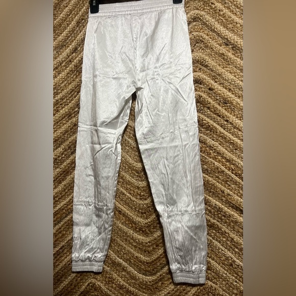 RtA Women's Finn Cropped White Jogger Pants,Zipper Pocket,XS,Great Condition - Picture 4 of 7